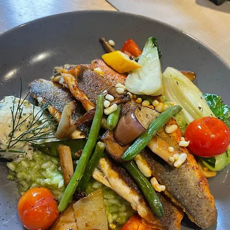 Hotel-restaurant Dechbettener Hof فندق